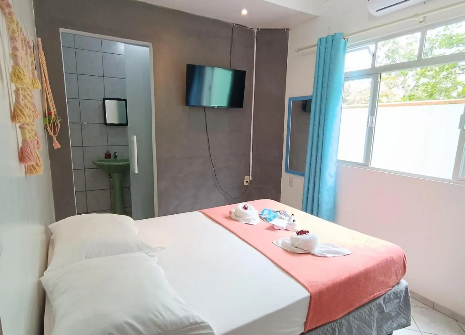 Hostel Casa Da Vó Rosa Governador Celso Ramos 0*,